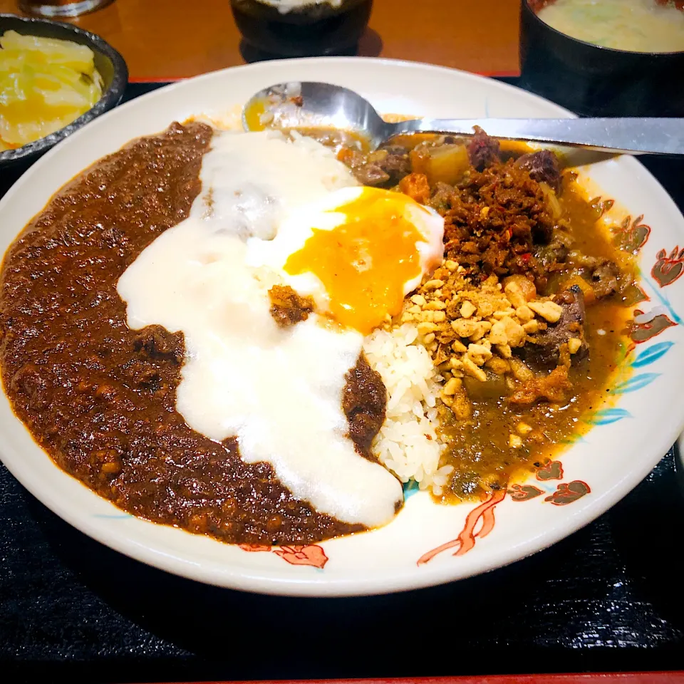 大辛口チキンカレーとマトンカレー|tapaqさん