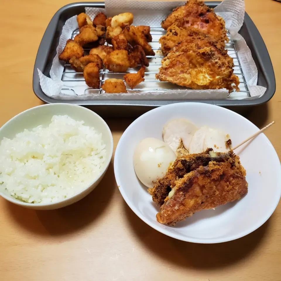 Snapdishの料理写真:ハムカツ、唐揚げ、鶏チャーシュー|ぷーさん