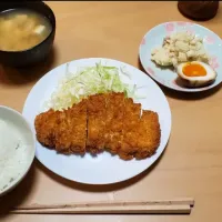 Snapdishの料理写真:トンカツ、ポテサラ|ぷーさん