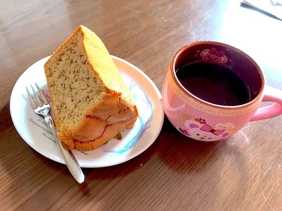 紅茶のシフォンケーキ|とみぃさん