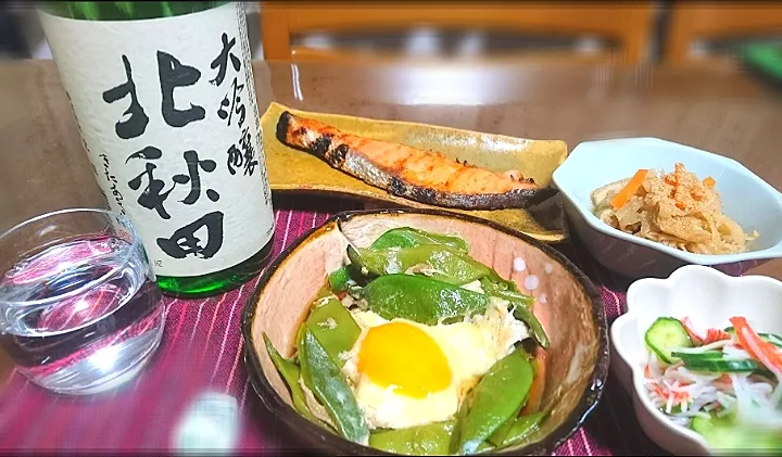 モロッコいんげん豆に卵ポットん✴️
キュウリ🥒カニかま🦀酢の物
切り干し大根煮物✴️
鮭塩焼き   🍶|びせんさん