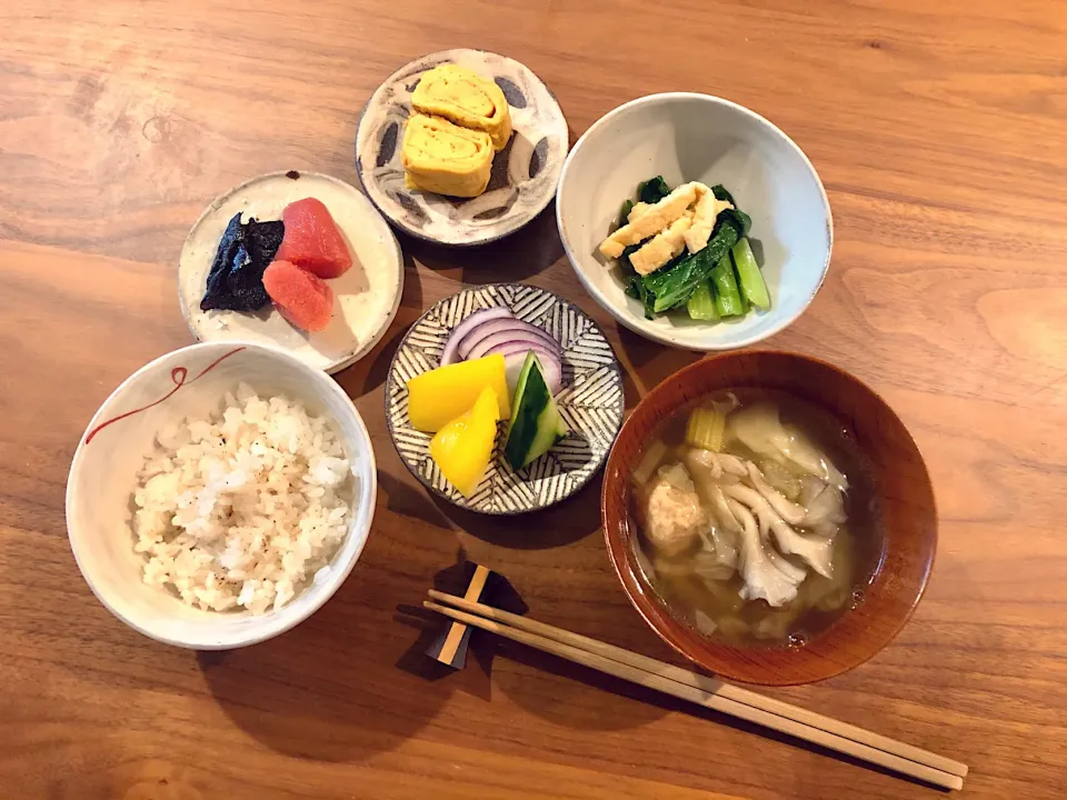 ささっとありもの並べた定食|こんぶさん