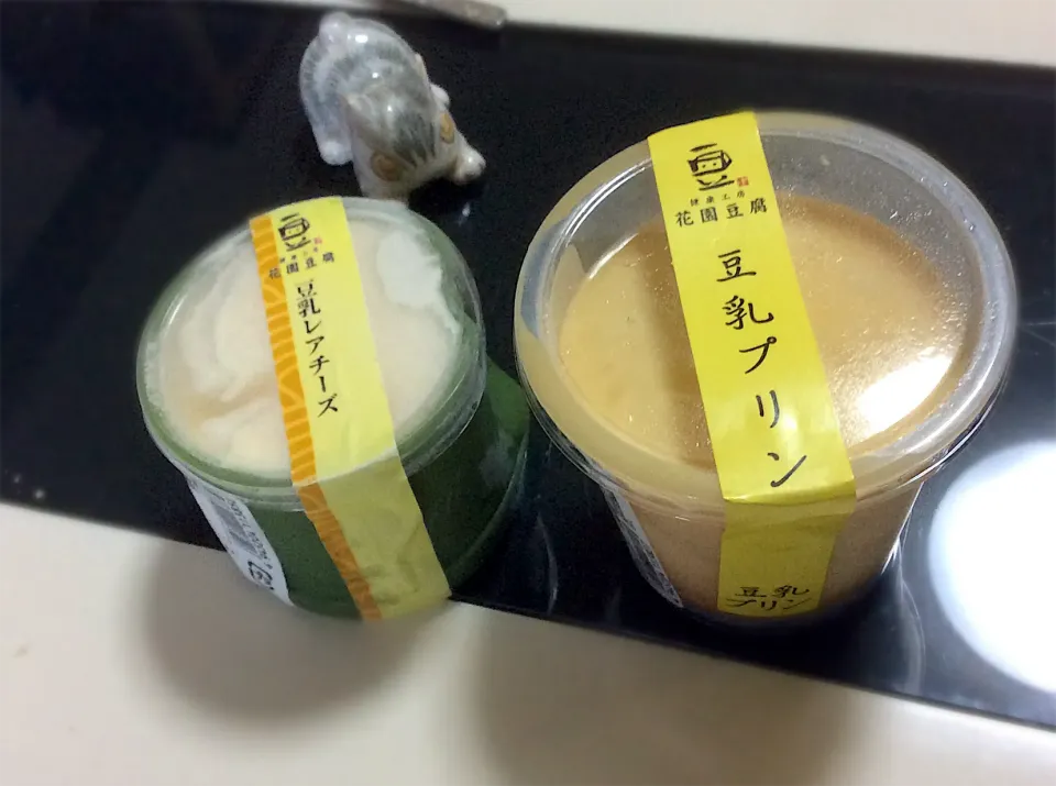 Snapdishの料理写真:頂き物  秩父の豆乳プリンと豆乳レアチーズ|Takeshi  Nagakiさん