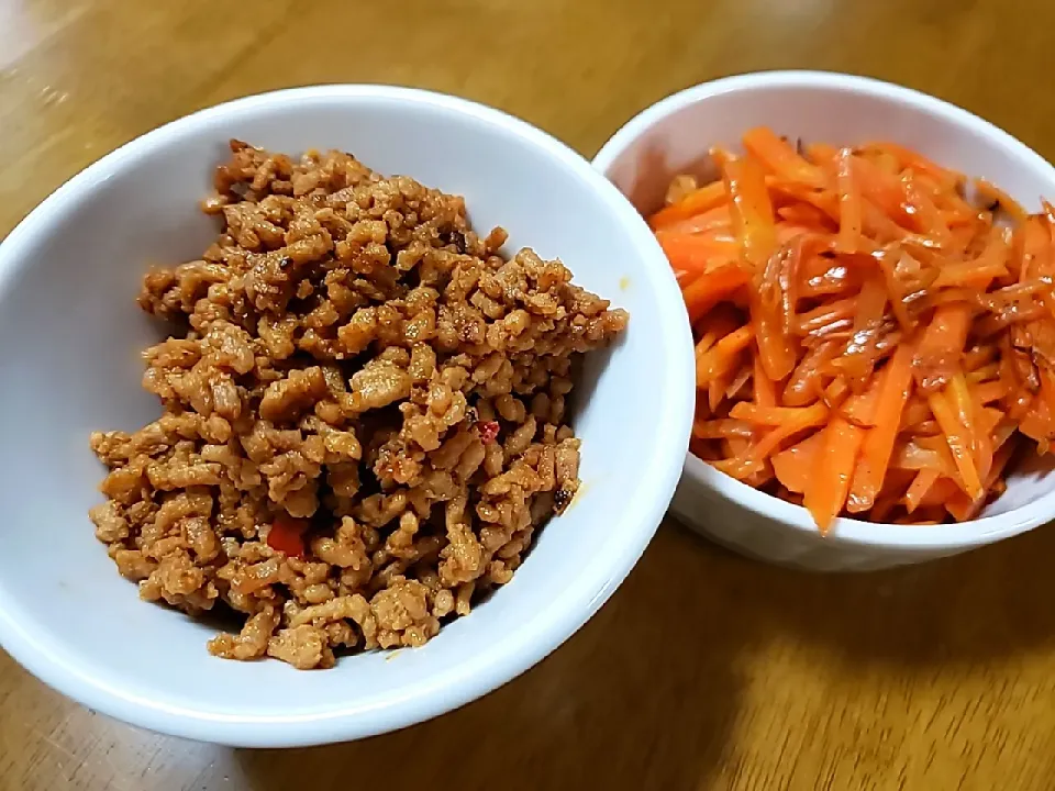 コチ醤肉炒めとニンジンシリシリ|aiさん