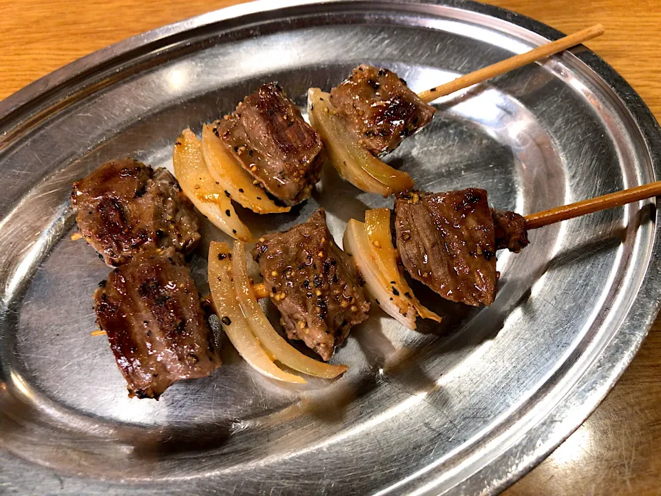 Snapdishの料理写真:牛ハラミ串焼き|T. Wonderさん