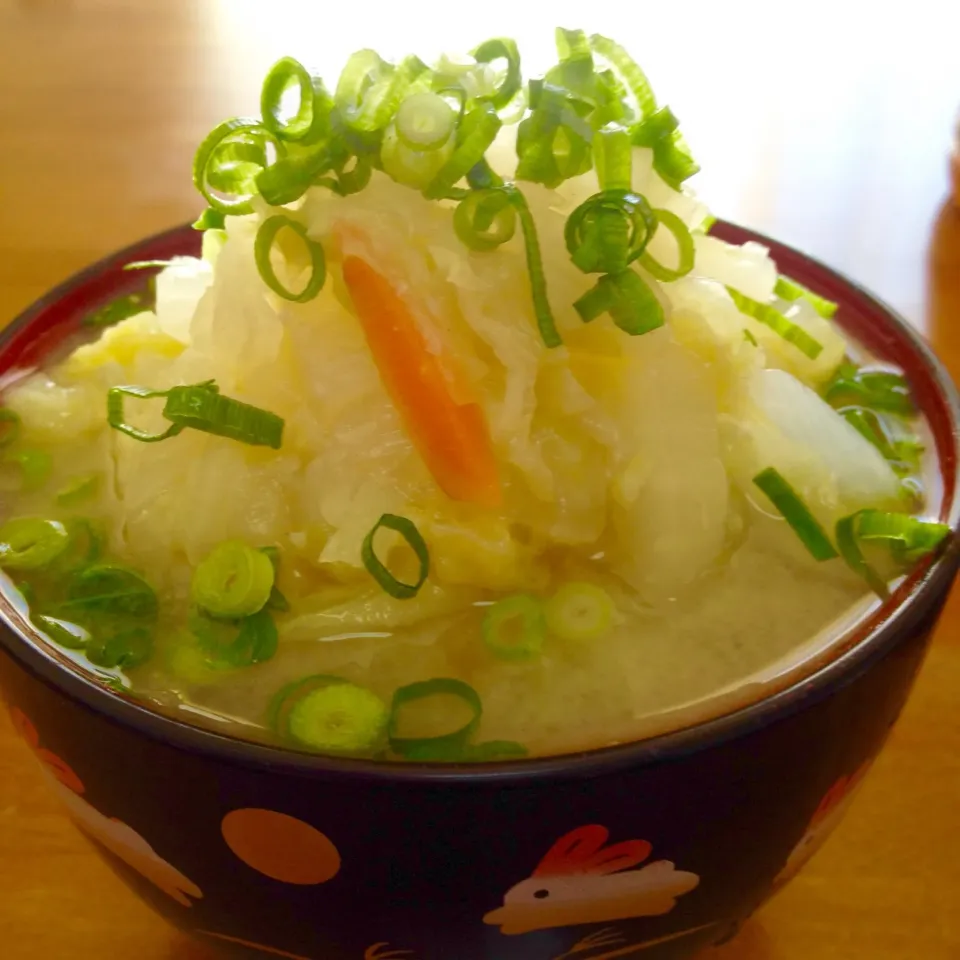 具沢山味噌汁🍀白菜が甘くなって来ました🤗💕|まいりさん