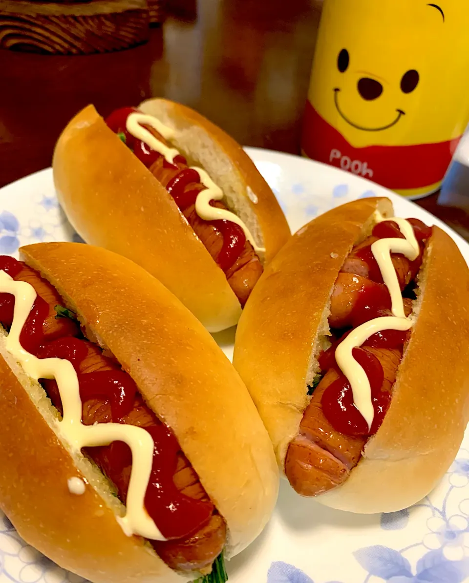 ホットドッグでモーニング🌭|みっこちゃんさん