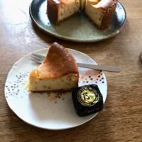 金木犀のチーズケーキとチョコ