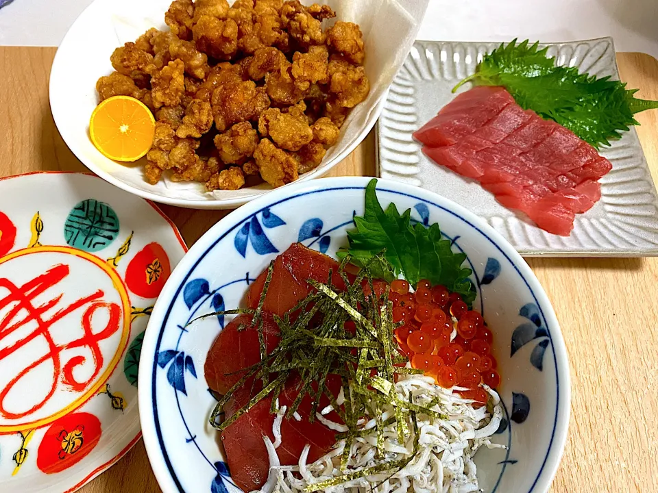 Snapdishの料理写真:海鮮丼＆軟骨の唐揚げ|tomn720さん