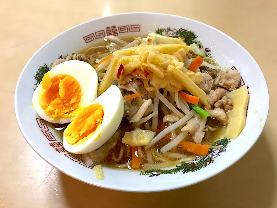 アイランド食品の生ラーメン　東京巣鴨　蔦　のトリュフ香るラーメン|マハロ菊池さん