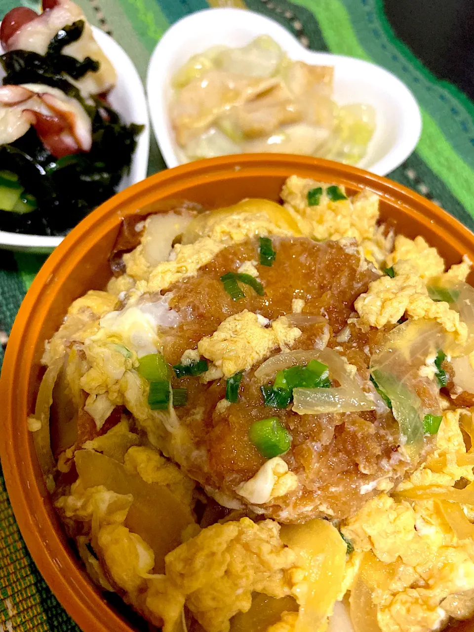 カツ丼＋白菜とお揚げさんのクリーム煮🥬|みっちんさん