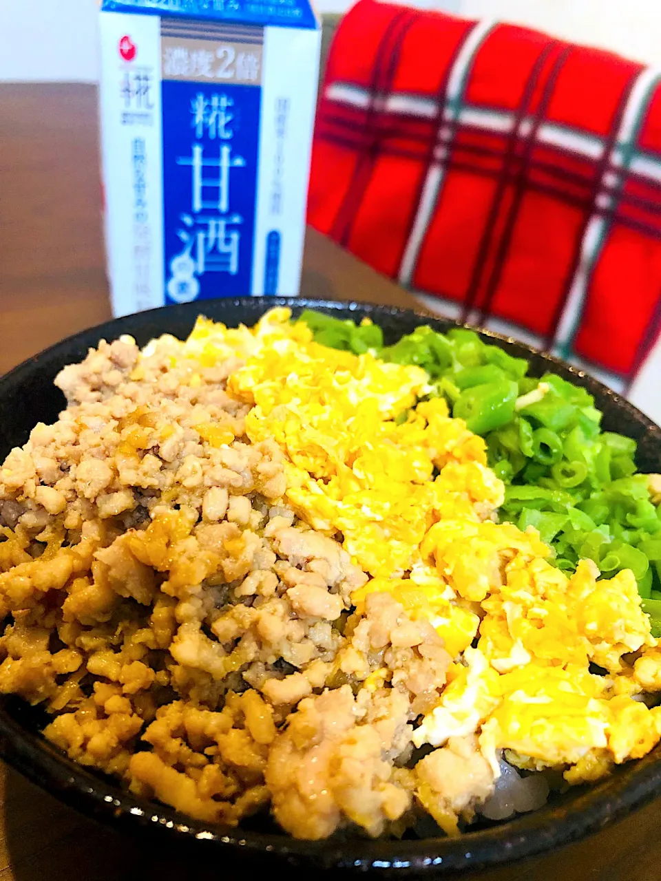 大好きそぼろ丼＼(^o^)／|妖怪こけしさん