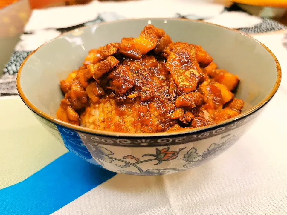 Taiwanese stewed pork rice - RuRoe farn

#foodporn #foodlover #foodie #foodinsta #foodpic #food #homechef #homemade #homecooking #chefsofinstagram #chef|LENさん