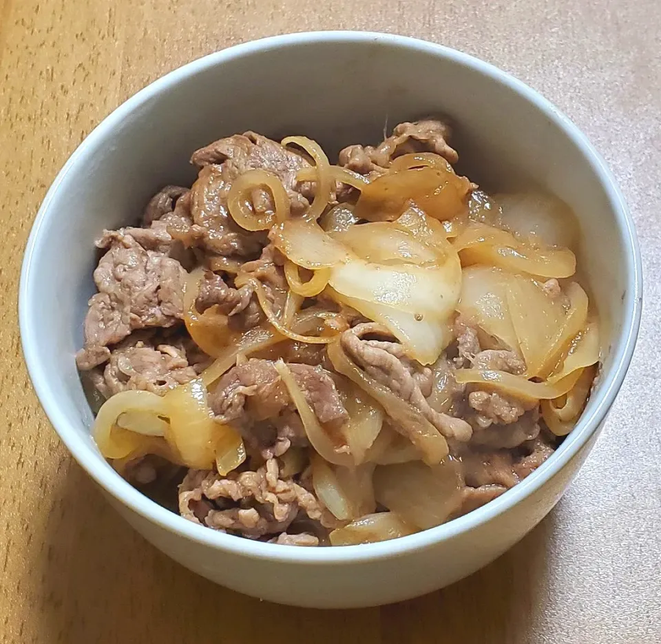 牛肉と玉ねぎのすき焼き風|ナナさん