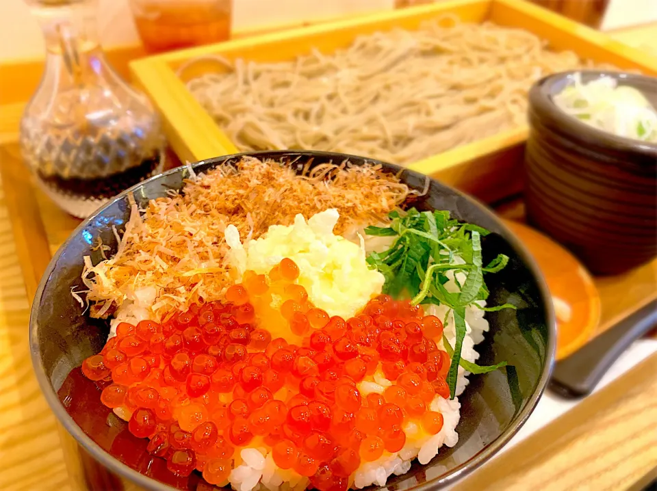 イクラ温玉天ご飯と板そば|浅草橋百そばさん