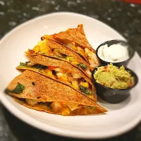 Snapdishの料理写真:shrimp Quesadilla|Melissa Greenさん