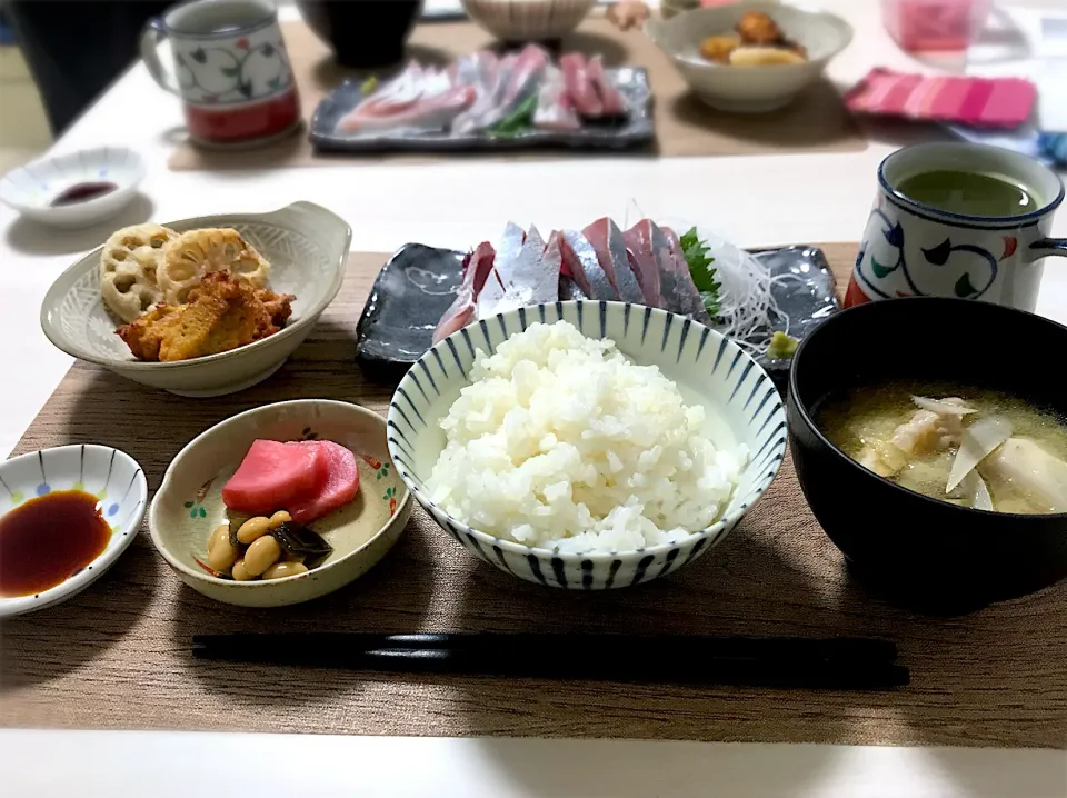 豚汁と天ぷらとお刺身の定食！|sakkoさん