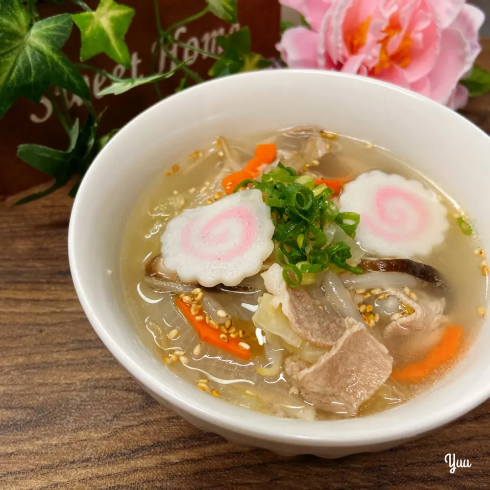 あんみっちゃんさんの料理 おかずになる💕食べるスープ♬お野菜ドッサリ旨塩スープ|ゆうさん