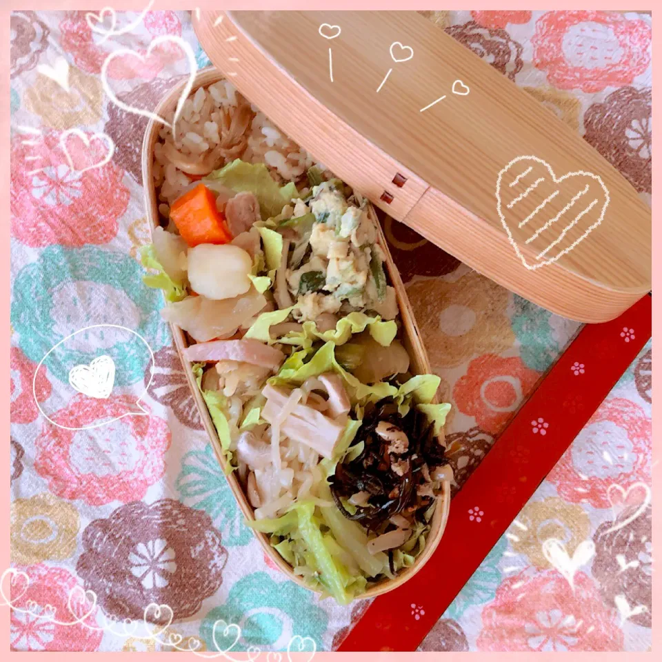 １１／２６ ｔｕｅ タケノコごはん弁当🍴|rinaronarさん