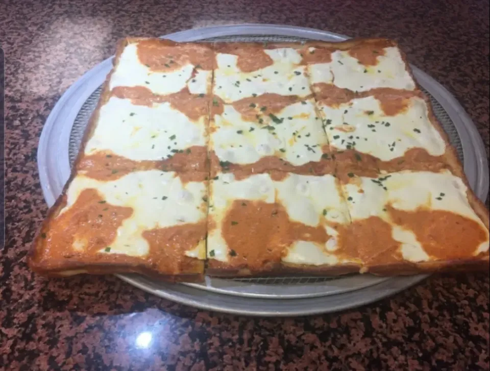 Vodka Sauce Square Pizza|Frank Ortizさん