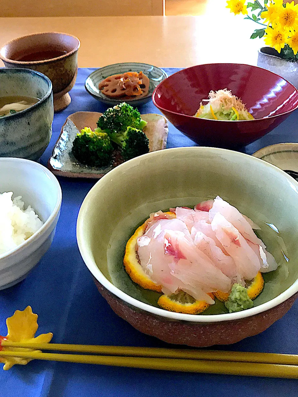 コチ刺身でおうちランチ🥢|サミカさん