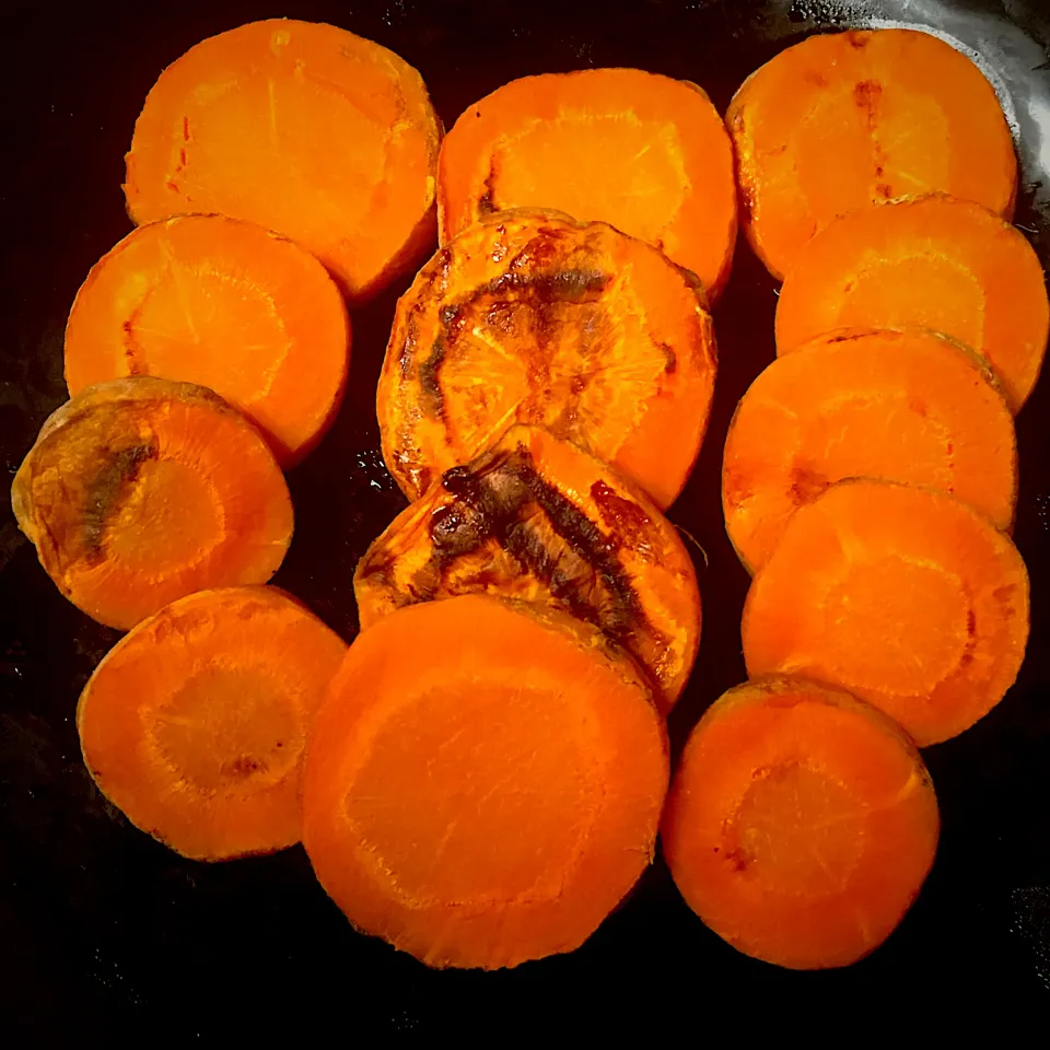 Snapdishの料理写真:Grilled Sliced Carrot: Healthy and Delicious|Michaels Culinary Adventuresさん