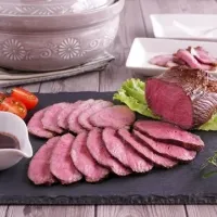 土鍋でしっとりローストビーフ