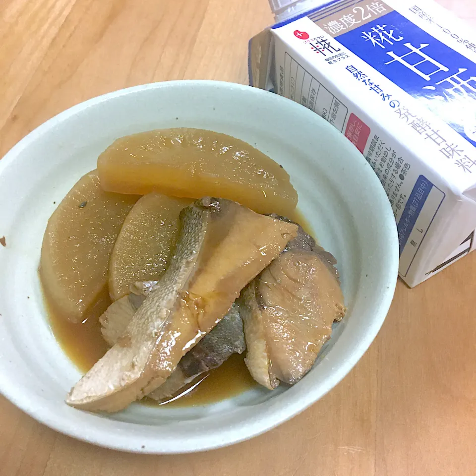 Snapdishの料理写真:甘酒入りぶり大根|CHIZUさん