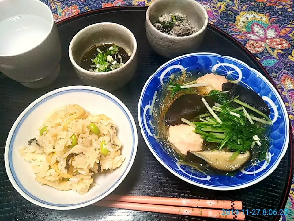 よねばーばの朝ごはん
炊き込み御飯
水菜、椎茸、春雨、海老つみれ汁
もずく酢
ほうれん草の白和え
白湯|yoneばーばさん