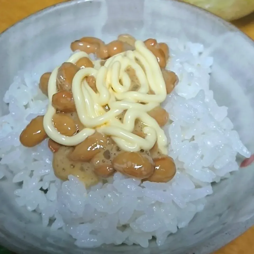 納豆マヨネーズごはん🍚|しまだ ちえこさん