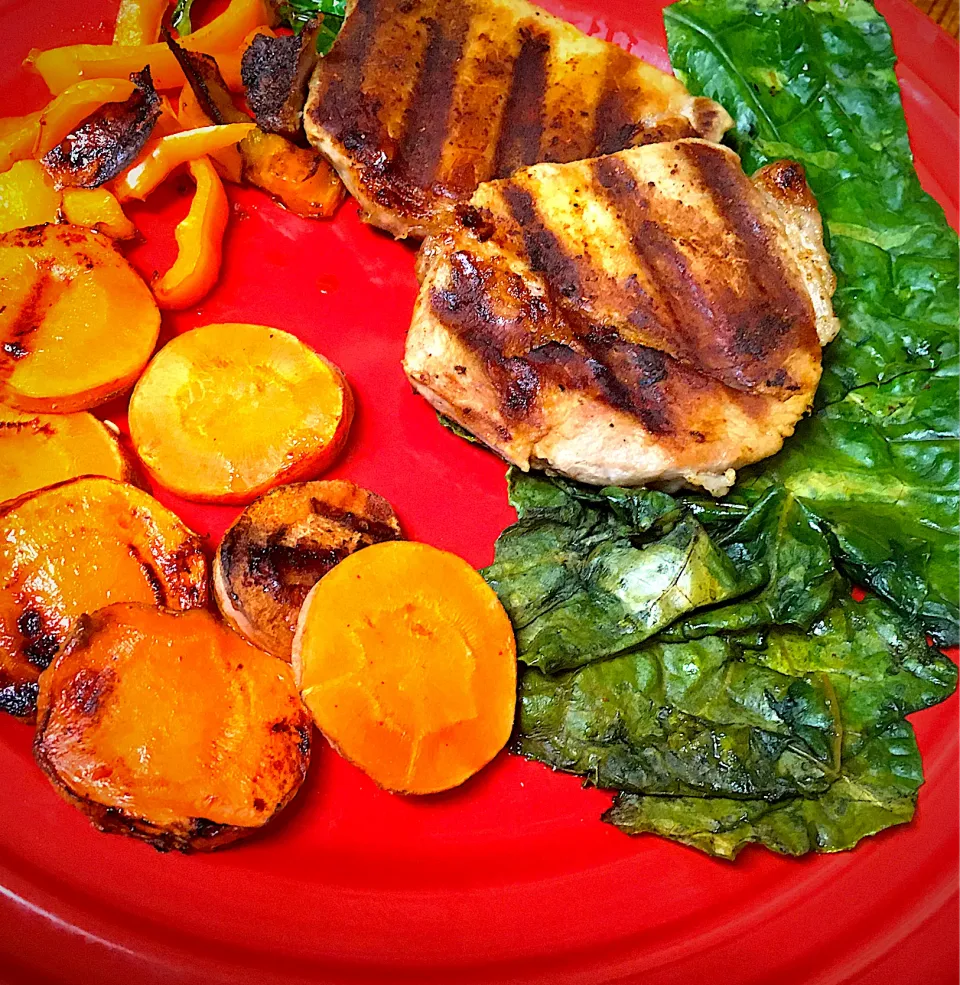 BBQ Grilled Pork Loin, Grilled Carrots and Yellow Bell Peppers & Fresh Kale|Michaels Culinary Adventuresさん