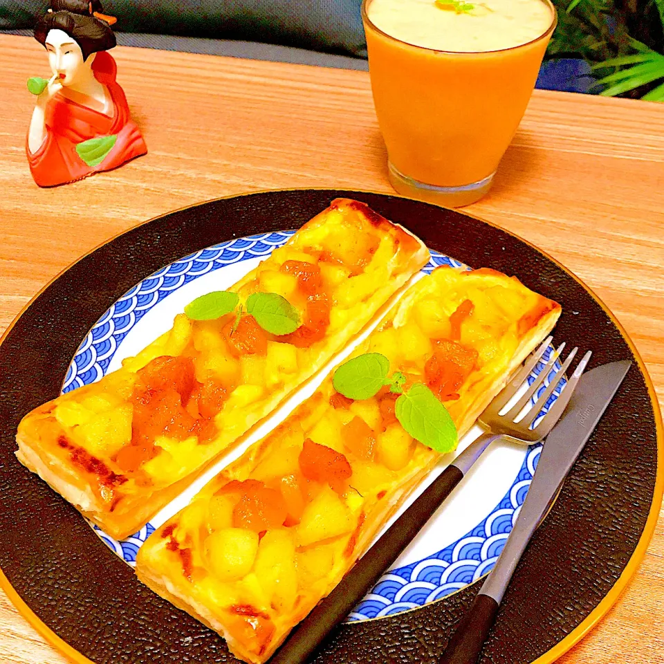 初の柿と林檎のオープンパイ🥧|Sの食卓さん