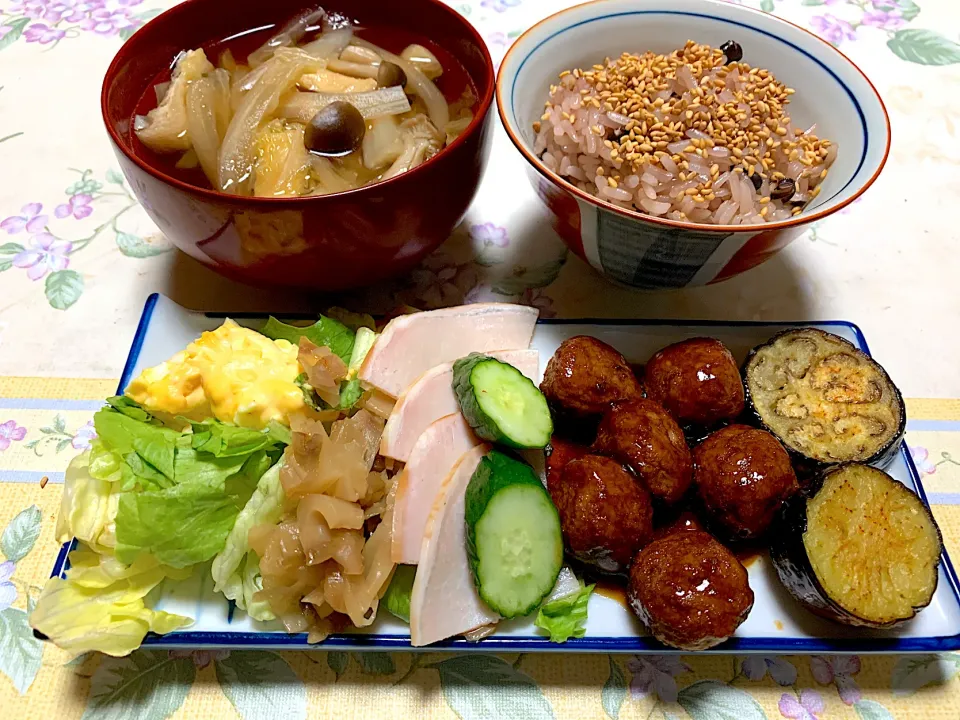 朝ごはん、レトルト赤飯|Isimura Hidekiさん