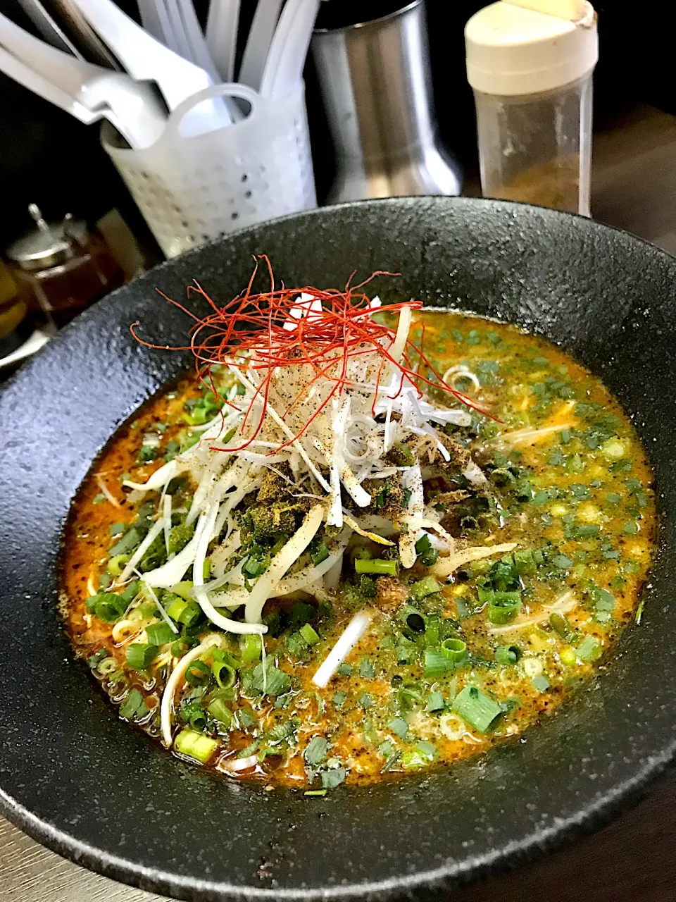 ✨漢のビリビリ坦々麺🍜✨|中さんさん