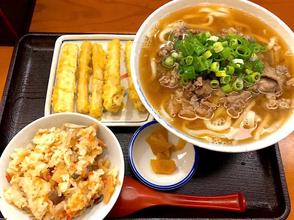 肉ごぼううどん、かやくご飯セット|buhizouさん