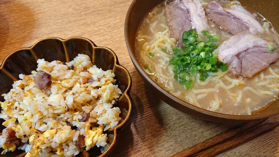 ラーメンとチャーハン♪|しほさん