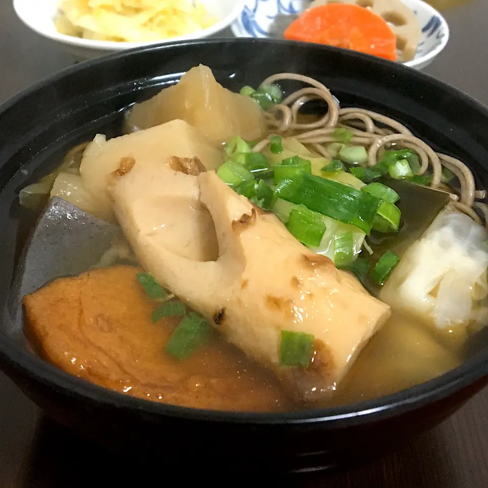 Snapdishの料理写真:晩ごはん⭐️⭐️⭐️断酒231日目                          いただきもののおでんをアレンジ！おでん蕎麦(^-^)|ぽんたさん