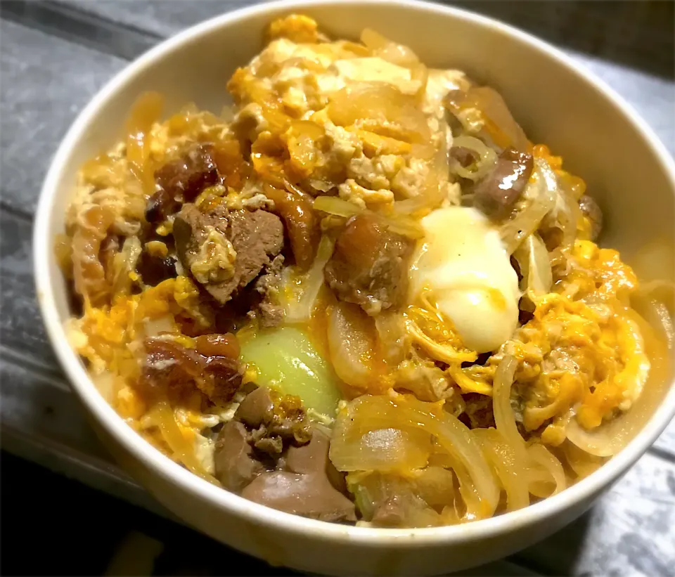 今夜は、鳥レバー入り親子丼を頂きました😋🎉🎵|ギムレットさん