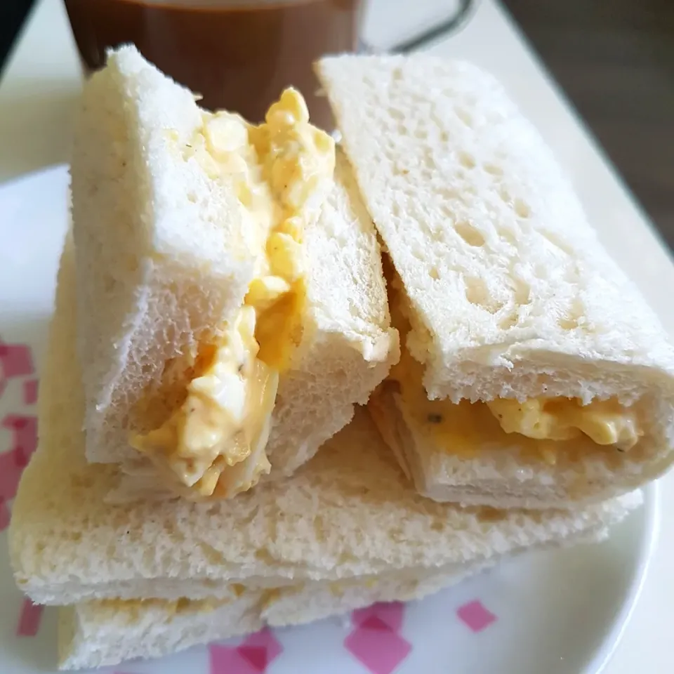 Egg mayo sandwich and coffee 😋 simple Saturday breakfast 😘|🌷lynnlicious🌷さん