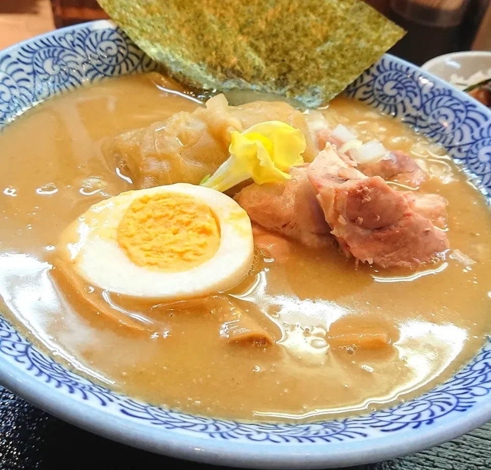 Snapdishの料理写真:#麺活  "相撲とり白湯麺"|りくれんさん