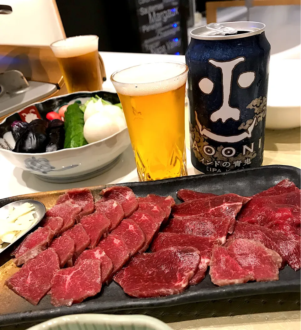 馬刺しとぬか漬で➰🍻😋|ナムナムさん