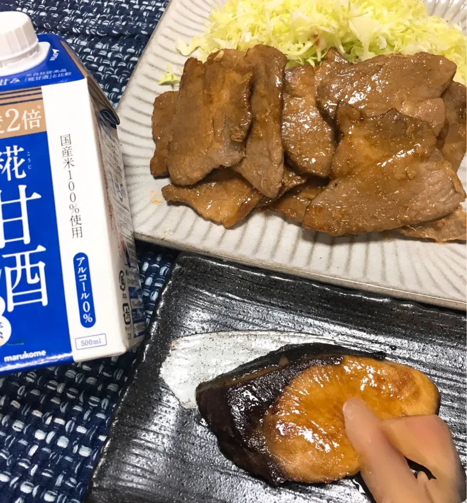 しょうが焼きとブリの照り焼き❣️|naoさん