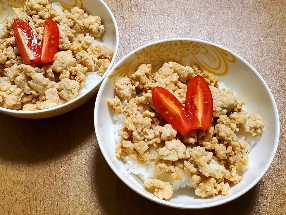 肉味噌そぼろ丼|ナナさん