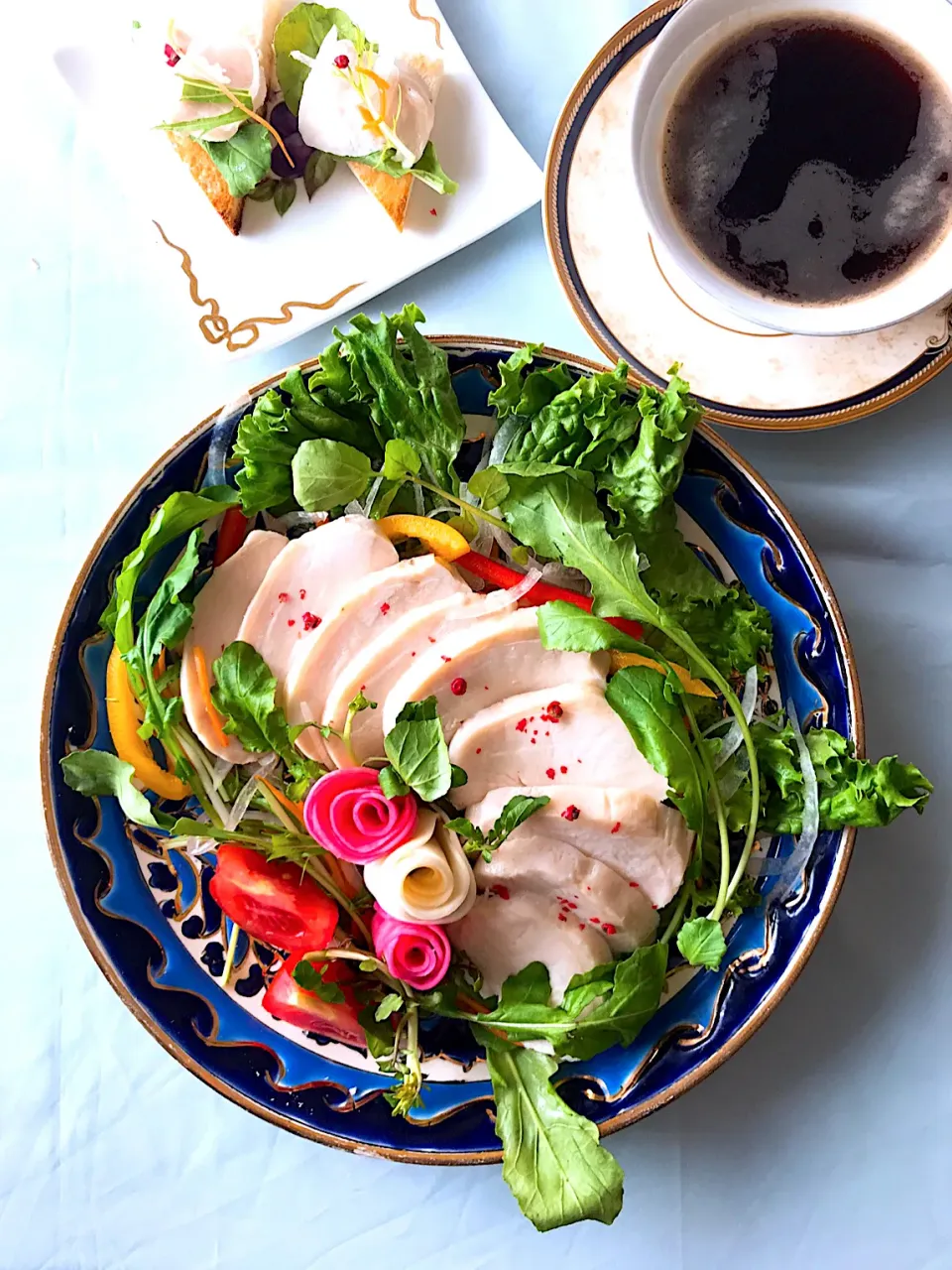 Snapdishの料理写真:湯上りチキンサラダ🥗でランチ #もぐもぐ探検隊 #湯上りチキン|とんちんさん