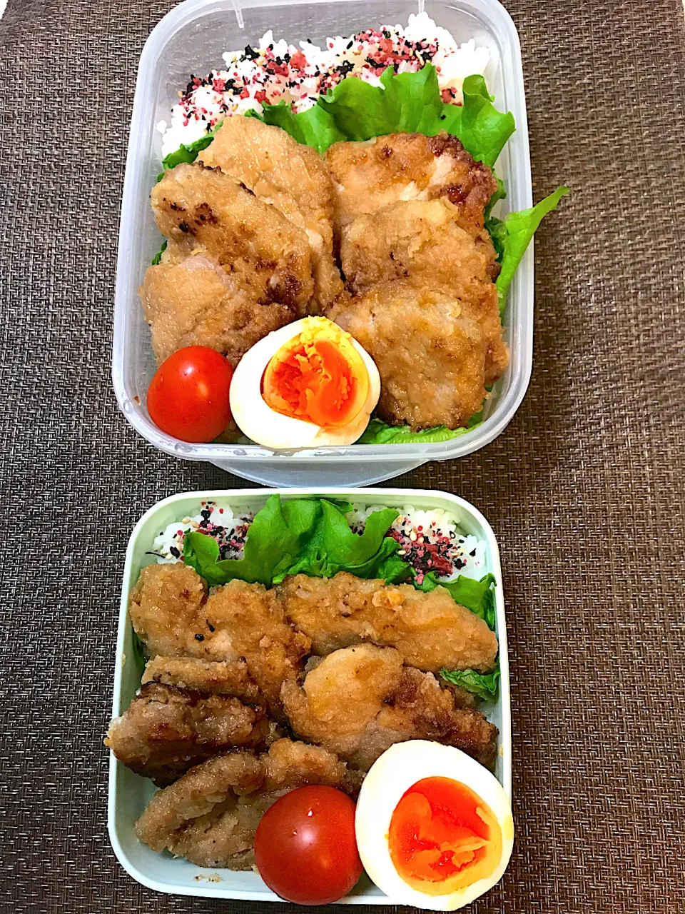 Snapdishの料理写真:12/2 🍱2人分　🍁ヒレ肉ニンニク醤油の揚げ焼きどーん弁当|🌹ゆぅ🌹さん