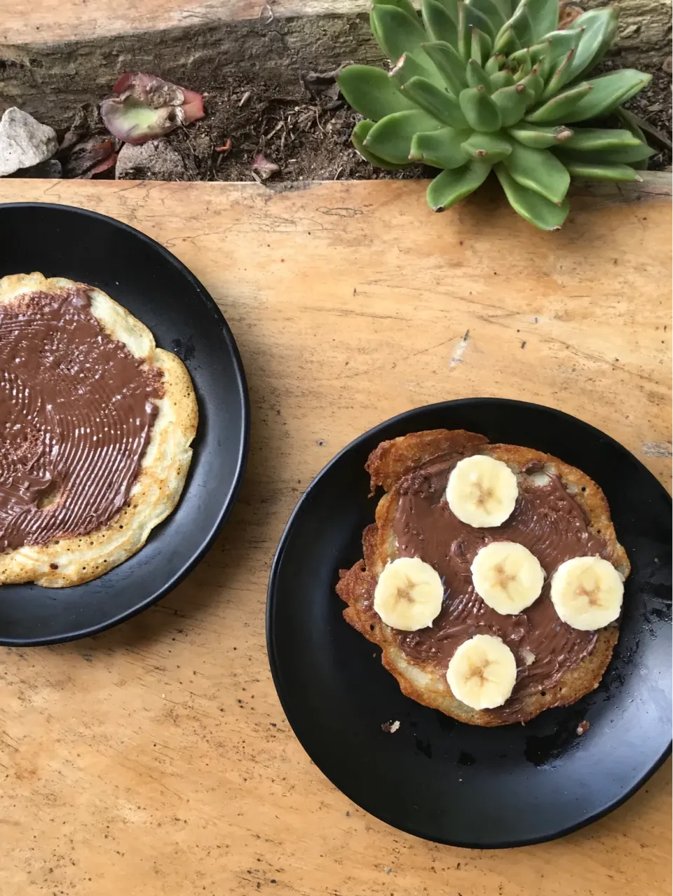 Snapdishの料理写真:Pannenkoeken met NUTELLA|Karlijn van der Hulstさん