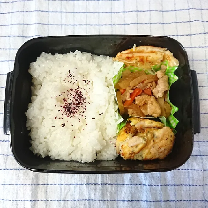 Snapdishの料理写真:ゆかりのサラダチキンピカタ弁当|jun(・x・)さん