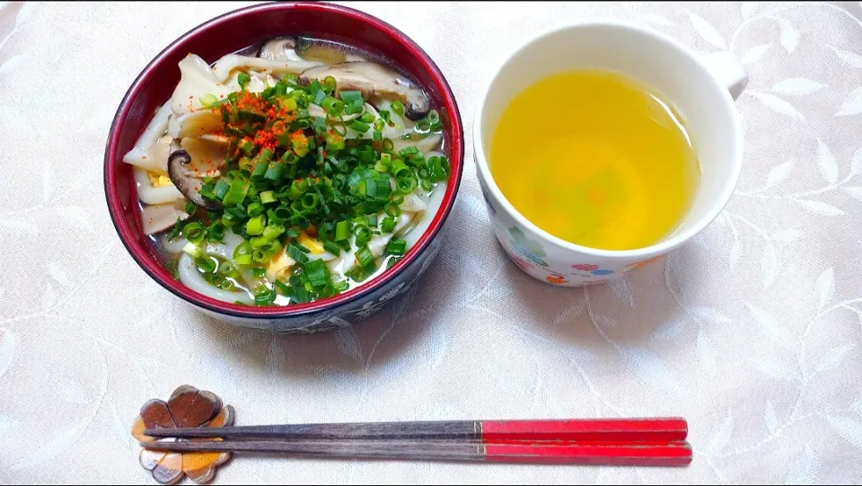 12/3の朝食
煮込みうどん🍜|卯月さん