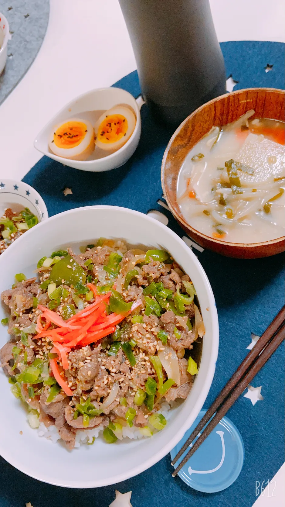 Snapdishの料理写真:今日の晩御飯😋コストコのプルコギで丼に😁|ゆきさん