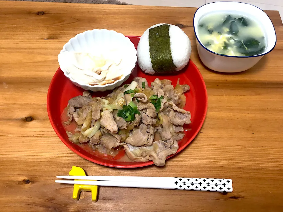 Snapdishの料理写真:豚肉とキャベツのピリ辛味噌いため|saknさん